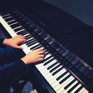 动漫美女和男生一起努力生孩子
